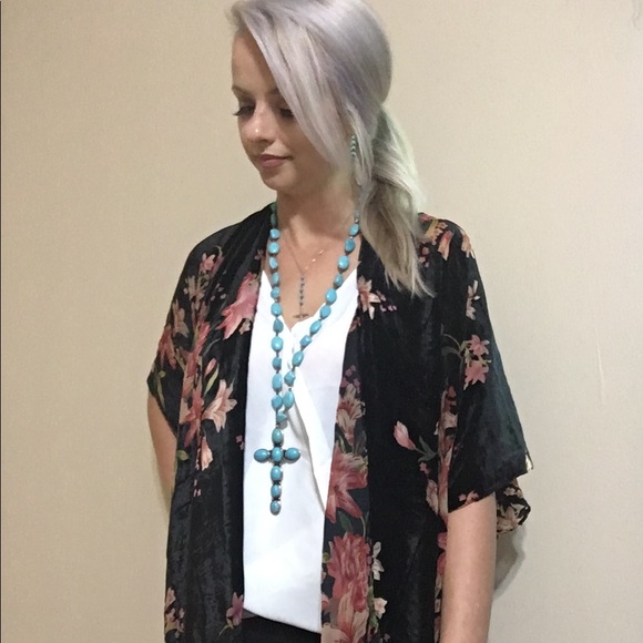 Kimono - Picture 1 of 6